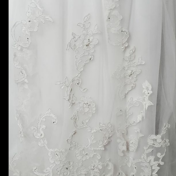 Maggie Sottero Wedding Dress - Picture 4 of 5